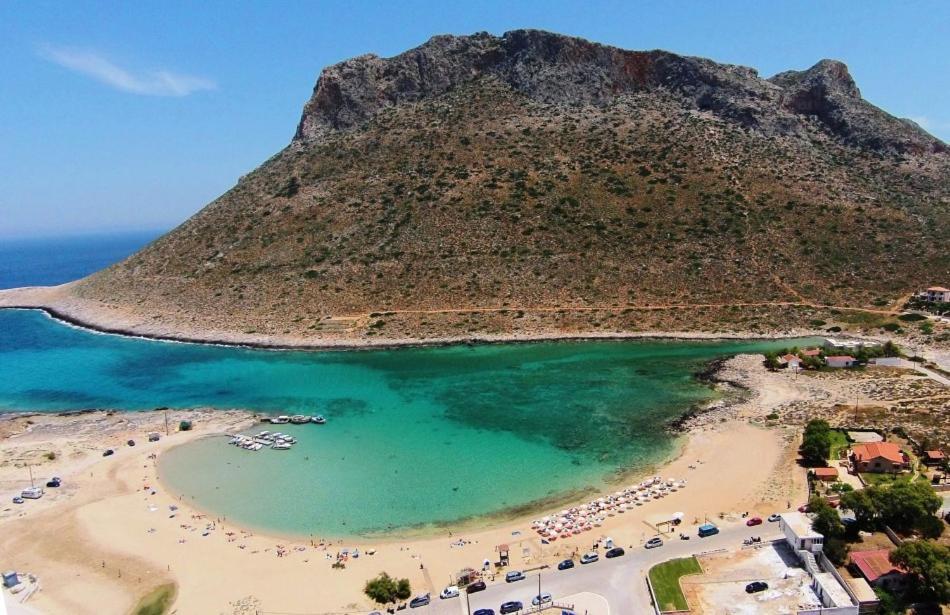 Plakoures Kounoupidhianá